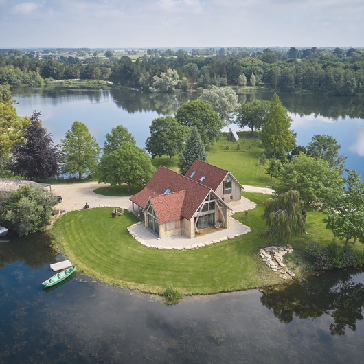 drone lake house