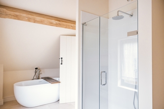 Whistelle Barn bathroom